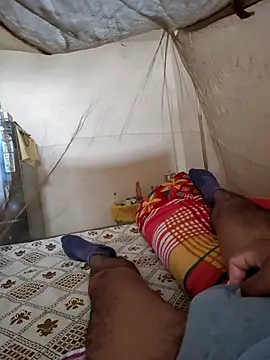 MATURE_INDIAN_BOSS4's Webcam Show