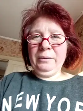 Chatroom XXX en direct de SquirrelFine