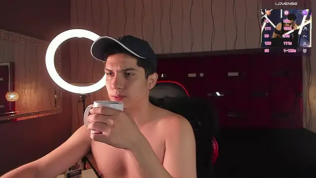 Brat_'s Live XXX Chat