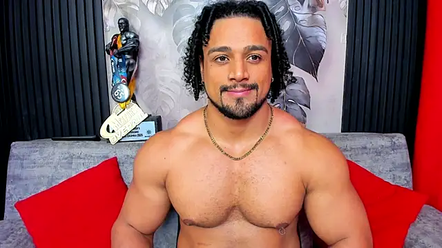 MikeEstevess' Live XXX Chat