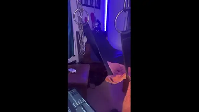 Chat XXX ao vivo de LeatherSdaddy