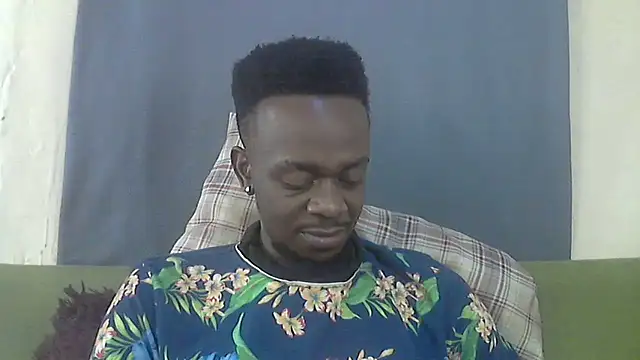 69_SINNS Adlı Modelin Web Kamerası Şovu