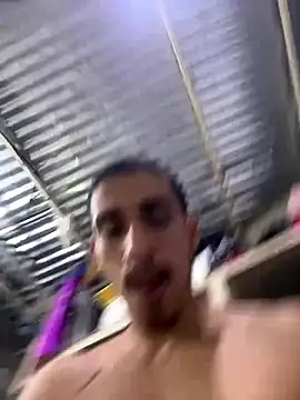 ikaro21's Live XXX Chat