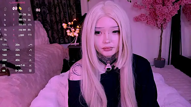 XXX chat uživo modela Lein_Bone