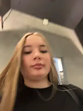 VineraSweetのライブXXXチャット