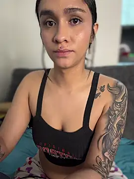 Isabella-Teenn Live XXX chat