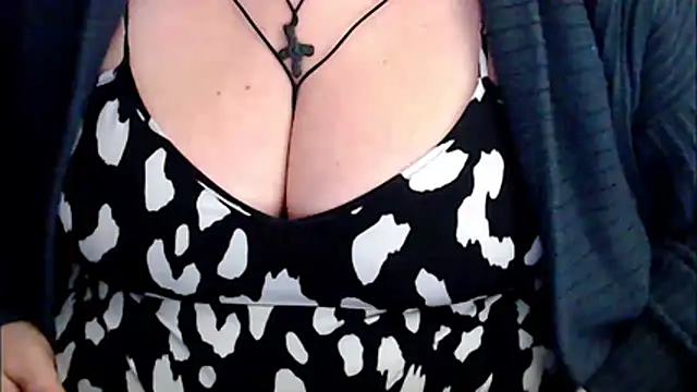 XXX chat uživo modela mayasmith