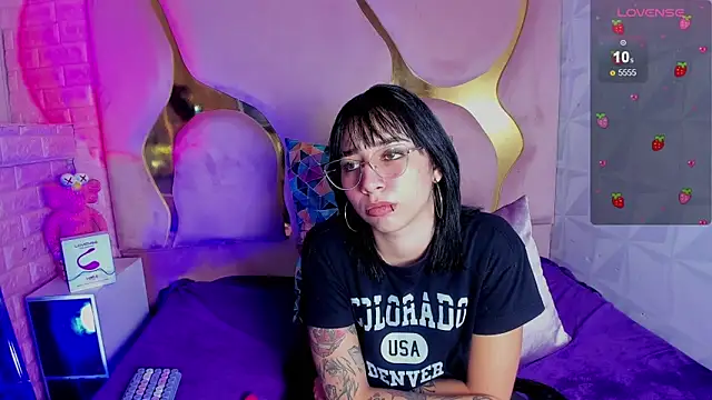 Chat XXX en directo de NaniiSisy