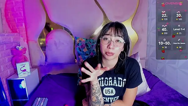 NaniiSisy's Live XXX Chat