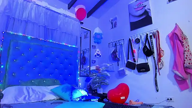 Rihanna_hotx's Live XXX Chat