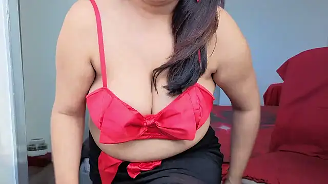 HotSpicyGujju's Live XXX Chat