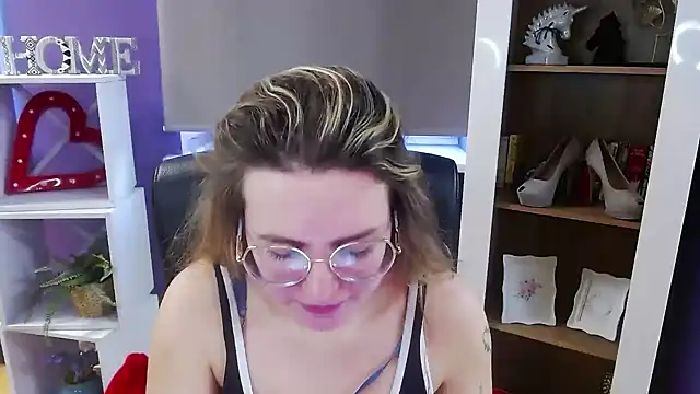 Chatroom XXX en direct de Zoey_Erotic