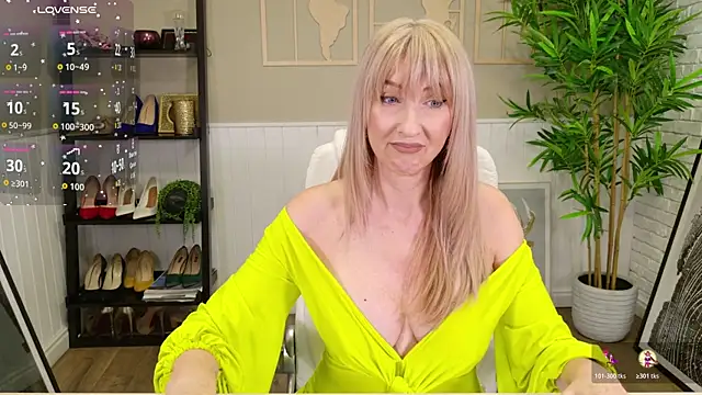 LadyLeea Chat XXX live