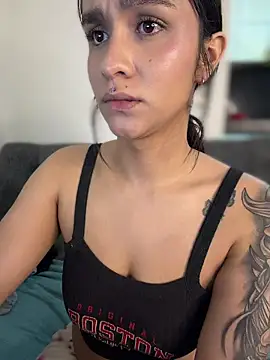 Isabella-Teen: απευθείας συνομιλία ΧΧΧ