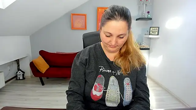 LollaGirl's Live XXX Chat