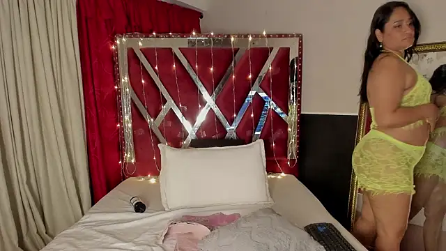 MicaelaHot_'s Live XXX Chat