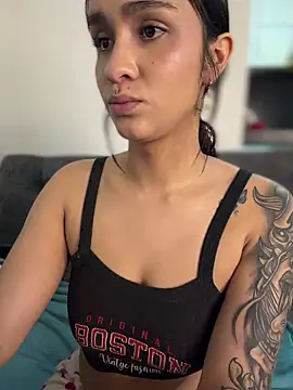 Isabella-Teen: онлайн-секс-чат