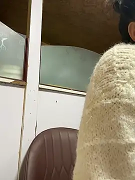 aniani11: απευθείας συνομιλία ΧΧΧ