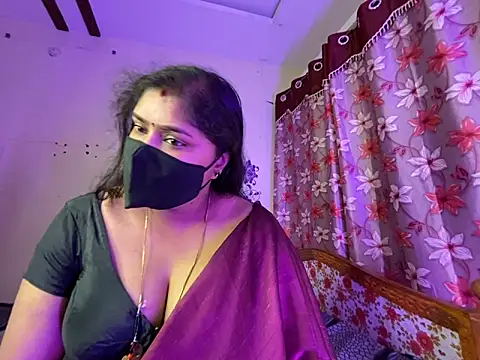 LouleyRanii: онлайн-секс-чат