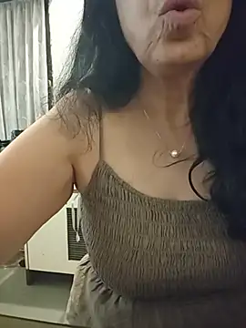 NakedMILFx Live XXX Chat