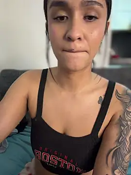 Isabella-Teen – Naživo XXX chat