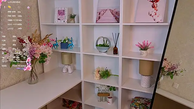 TraciMyntti's Live XXX Chat