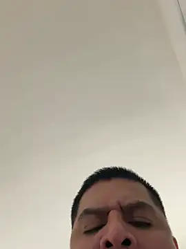 Pelotas2000のライブXXXチャット