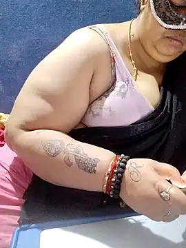 tamilthanushri's Live XXX Chat