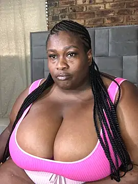 bustytitsxxx 现场XXX聊天