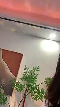 zhizhinaigai 现场XXX聊天