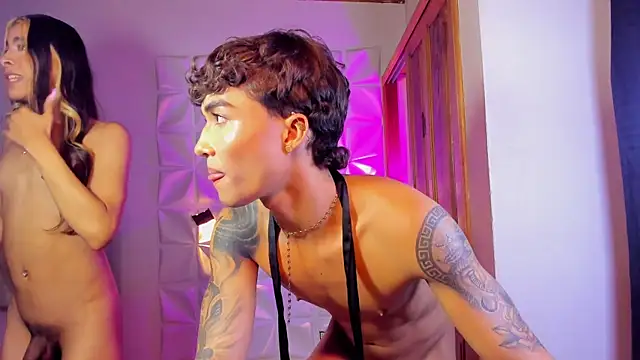 Chat +18 de Violett_Divine ao vivo