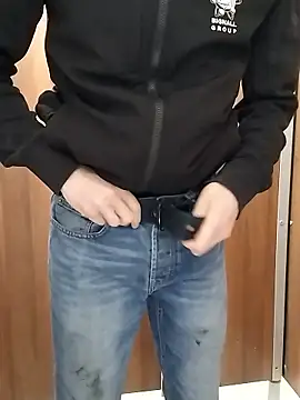 CrookedBunk3527's Webcam Show