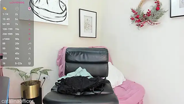 catalinaofficer Chat XXX in diretta