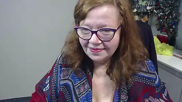 Adelewildx Adlı Modelin Canlı XXX Sohbeti