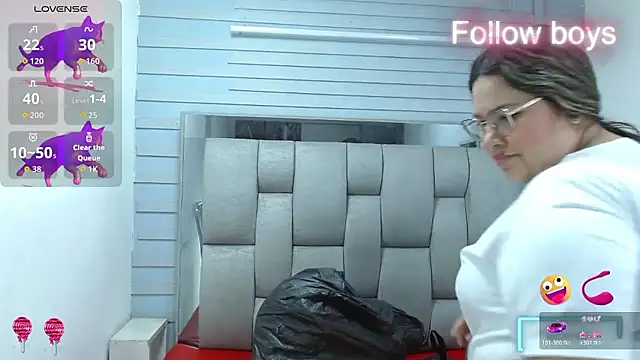 evelin_zaens 现场XXX聊天