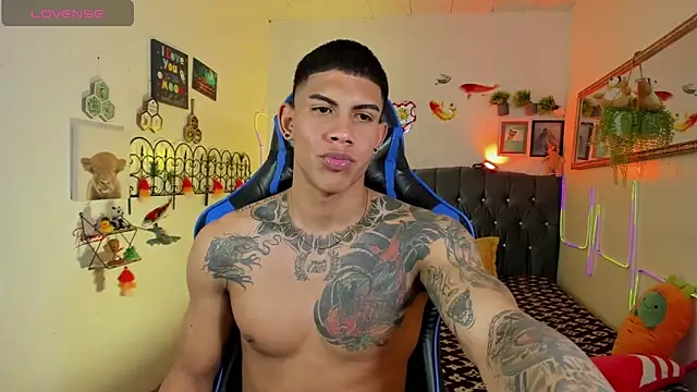 Czat XXX na żywo – Damian_latinxxx