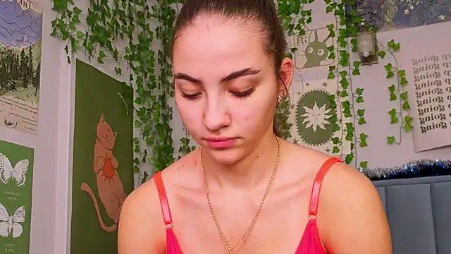 Fit_Brunette_ Adlı Modelin Canlı XXX Sohbeti