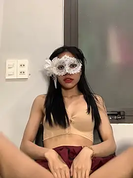 Tiny-122 – Naživo XXX chat