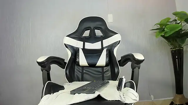 Isaac_Collins_ live XXX chat