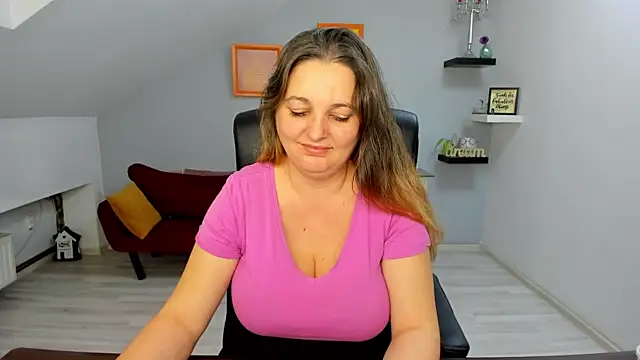 LollaGirl live XXX chat