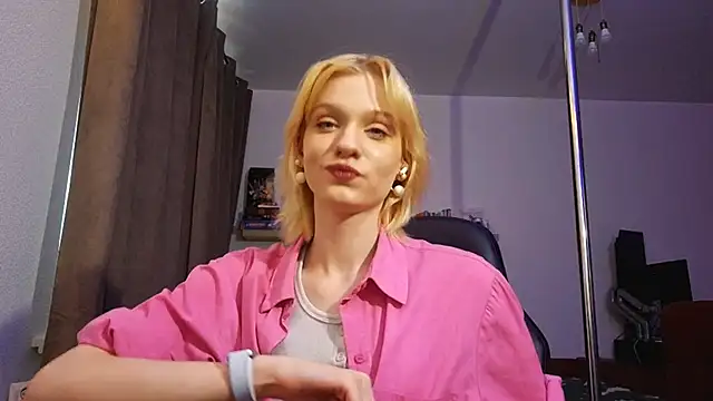 AuraNevera's Live XXX Chat