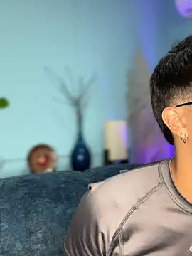 Chat XXX en directo de Leo_Savage_