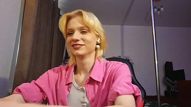 AuraNeveraのライブXXXチャット