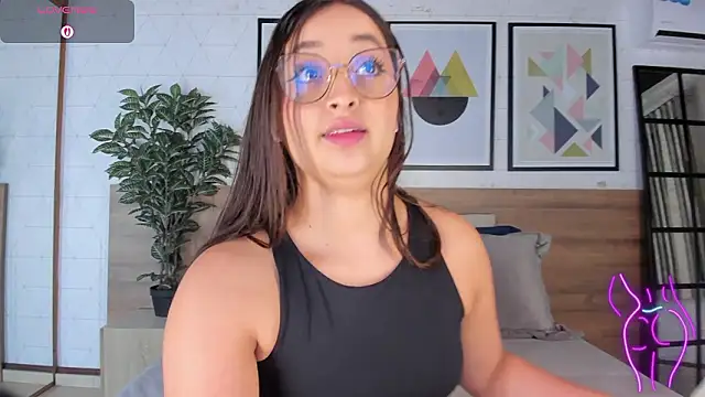 Chat XXX en directo de MiaKay1