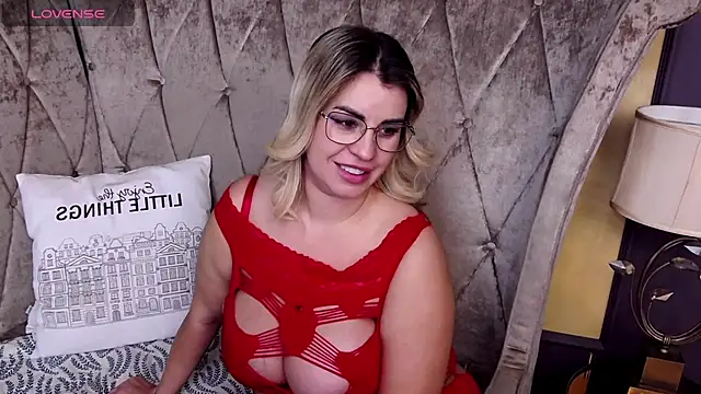 BustyGizelle Live XXX-chat