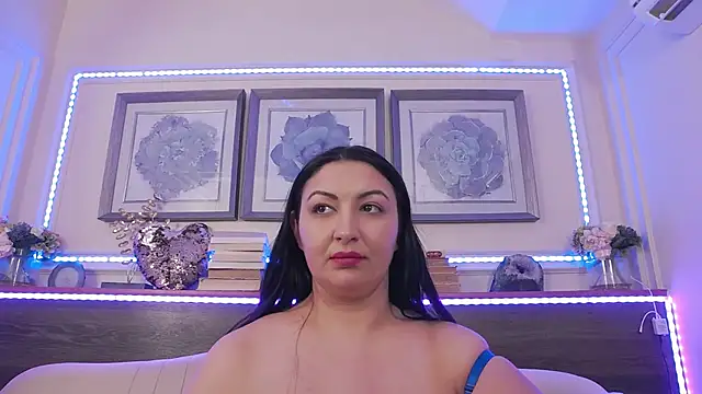 BustyEva_: онлайн-секс-чат