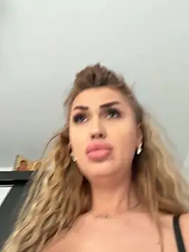 Nicol2Naya Live XXX-chat