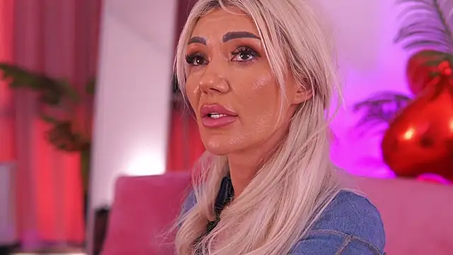 fallingangel Adlı Modelin Canlı XXX Sohbeti