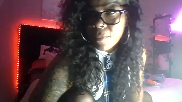 TattedBeautyCakz Chat XXX live