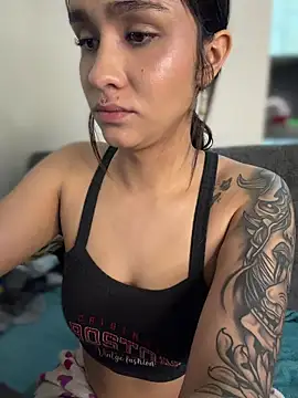 Isabella-Teen's Live XXX Chat